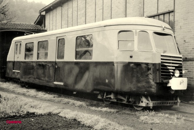 TULLE_(Corrèze)_-_Autorail_du_P.O.C._(Paris-Orléans-Corrèze)..jpg