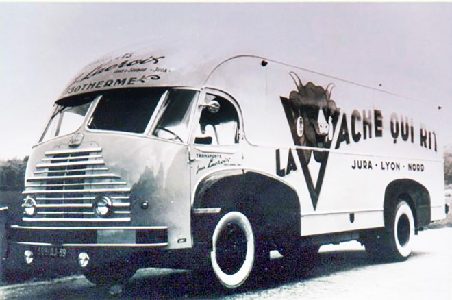 1950-somua-de-1950-carrossc3a9-par-cottard-des-transports-lacroix.jpg