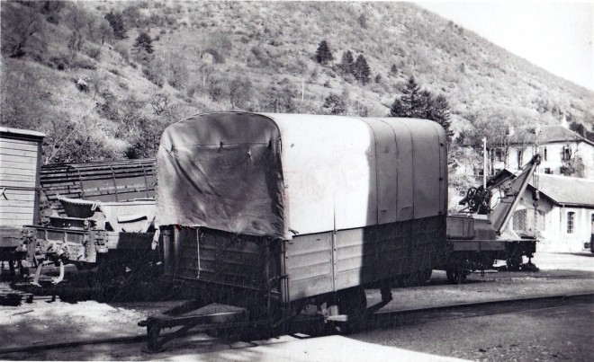 48 - Florac Lozère Remorque 1 essieu CFD.jpg