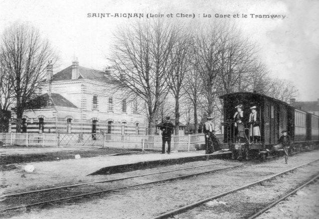 41 St Aignan Gare et tramway.jpg