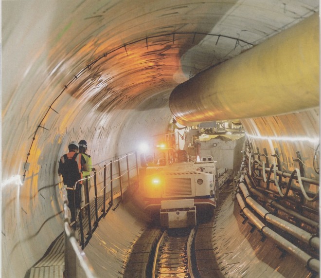 Metro Toulouse tunnel voie.jpg