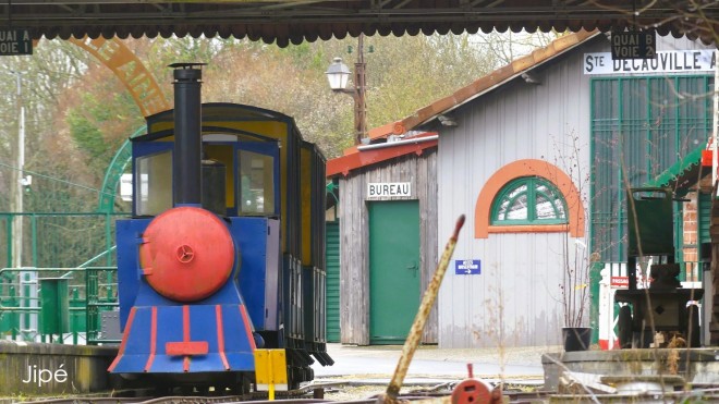 2025-03-23 (1001) LOCO Decauville bleu du 49.JPG