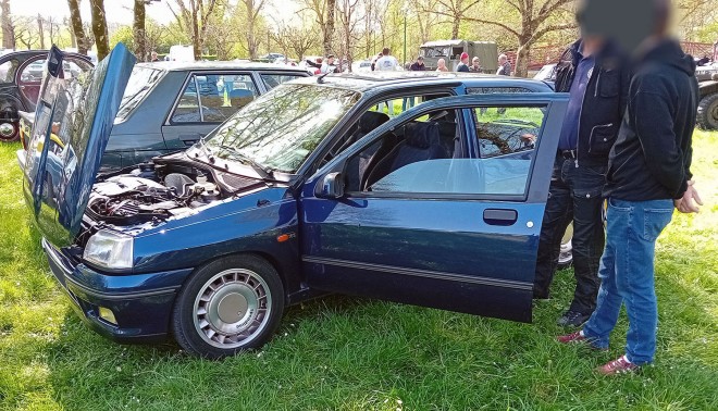 Renault Clio 19S (1).jpg
