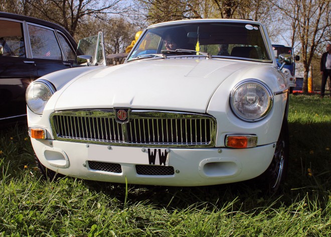 MGB GT V8 1973-76.jpg