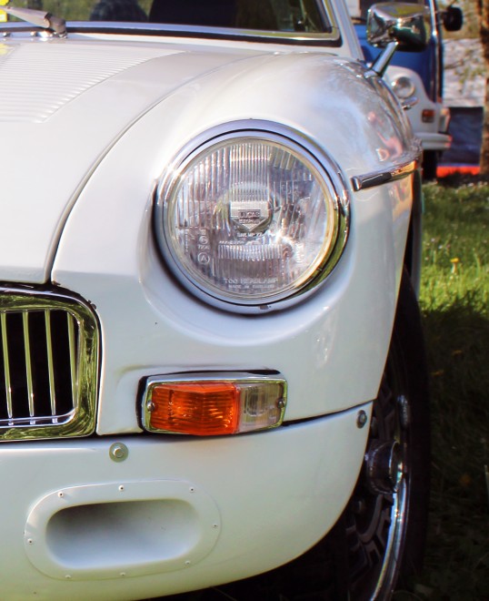 MGB GT V8 1973-76 (1).jpg