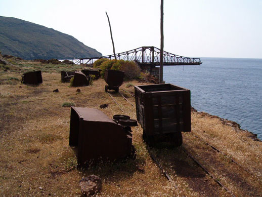 mines Serifos.jpg