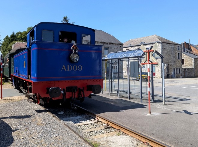 01 3 train.jpg