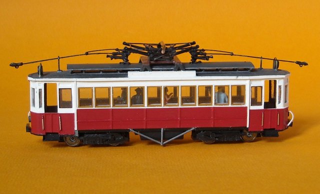 NLT 32.jpg