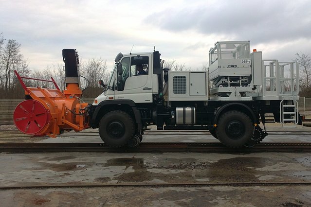 U 400 trans.jpg