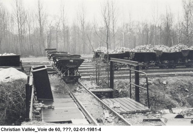 PXR_B - xxx - Voie de 60 - 2 janvier 1981 - Ph Ch Vallée - 04.jpg
