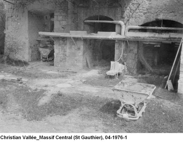 PXR_Massif Central - St Gauthier - avril 1976 - ph Vallée - 01.jpg
