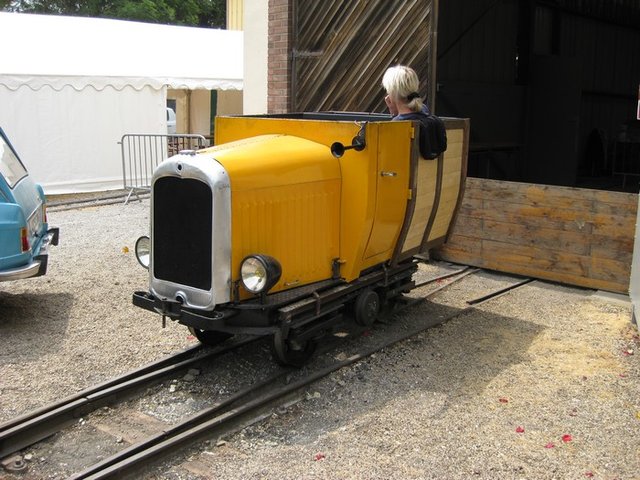 railcar.jpg