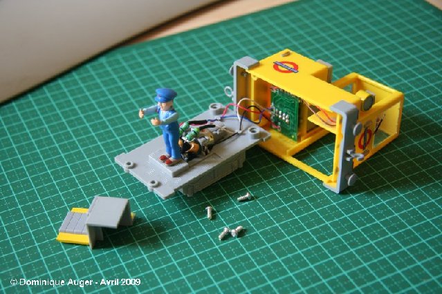 Bachmann UE206 Ernie 1 Inspection Vehicle 08 reduit.JPG