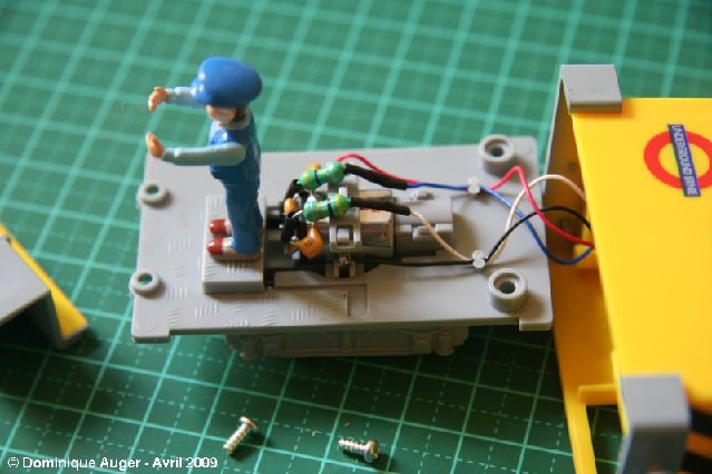 Bachmann UE206 Ernie 1 Inspection Vehicle 09 reduit.JPG