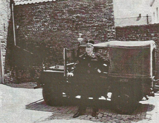La première jeep Minerva TT à la brigade de Flobecq..jpg