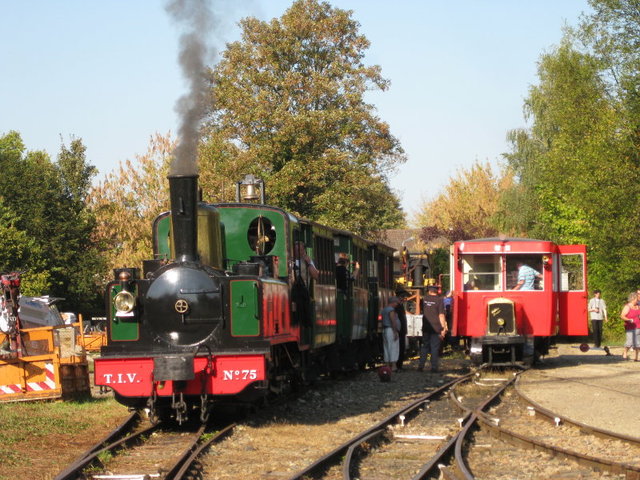 2011 01 ET 02 OCTOBRE 35 ANS DU MUSEE ET PREMIERS TRAINS AVEC LA TIV 75_023_23_1.JPG