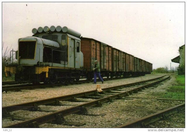 36 - Train, locotracteur BA 11 en gare - ARGY (36) - BA  SNCF -.jpg