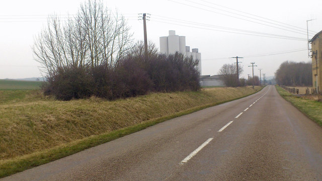 plateforme thorigny sur oreuse.jpg