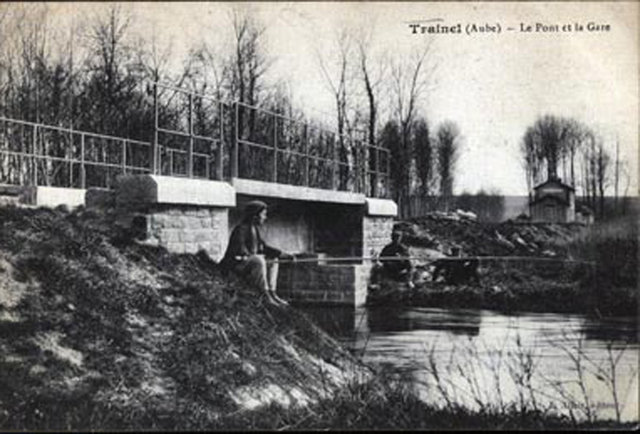 cartes-postales-photos-Le-Pont-et-gare Traine.jpg