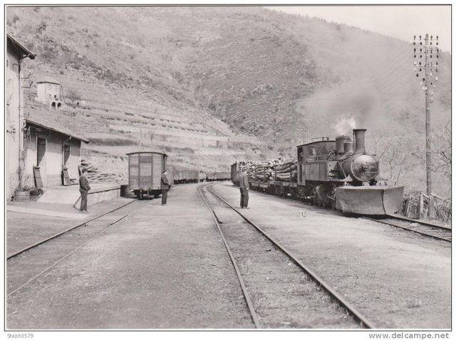07 - En gare de Saint-Martin-de-Valamas 13-02-1954.jpg