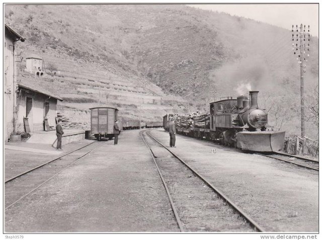 07 - En gare de Saint-Martin-de-Valamas 13-02-1954.jpg