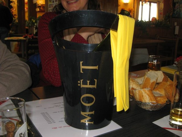 moet.jpg