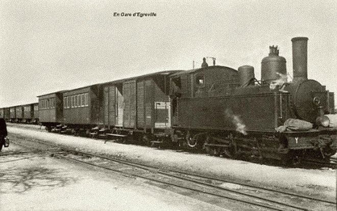 9 en gare d'egreville.jpg