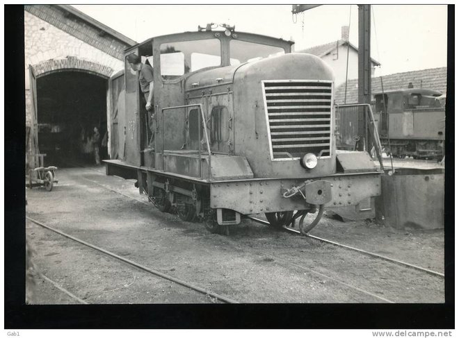 77 - Tracteur N° 14, a Egreville ( CFD , 1948 ) --- 1955.jpg