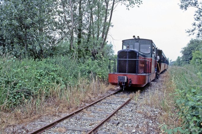 1983-04052.jpg