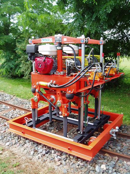 BR-100 tractable.JPG