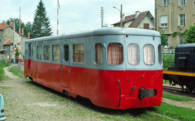 77-07-329vm.jpg