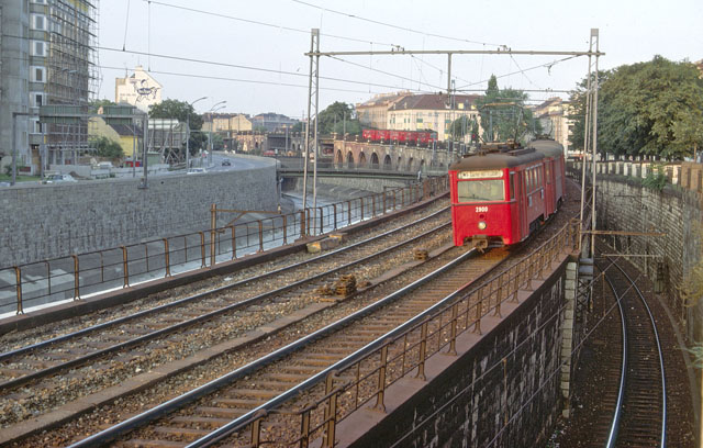 76-09-90631.jpg