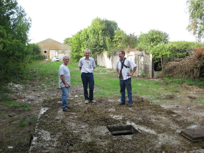 2013 08 22 PRISE DE MESURES A CREVECOEUR_011_11_1.JPG