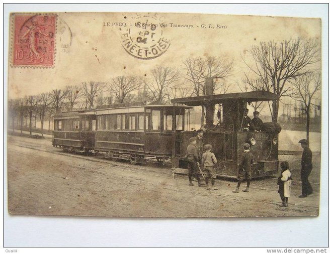 Le Pecq, la station des tramways.jpg