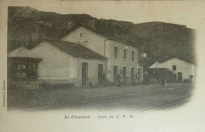 07 Le Cheylard Gare CFD Etat d'origine.jpg