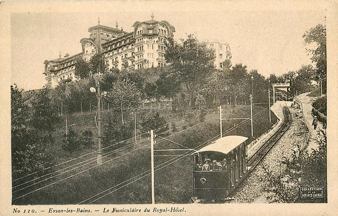 Collection_de_la_Source_Cachat_110_-_EVIAN-les-BAINS_-_Le_Funiculaire_du_Royal-Hotel.JPG