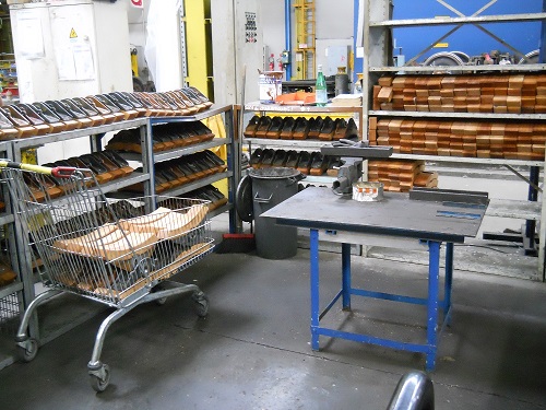 2011 03 06 Visite ateliers du métro RTM  La Rose 034 sabots de frein - Copie.JPG