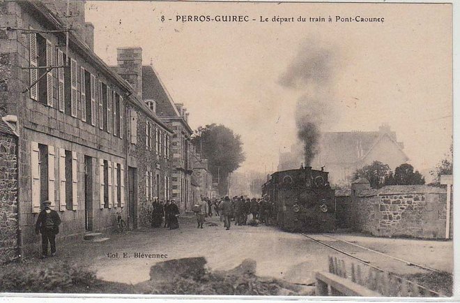 pont coueenec arrivée train  de Perros.jpg