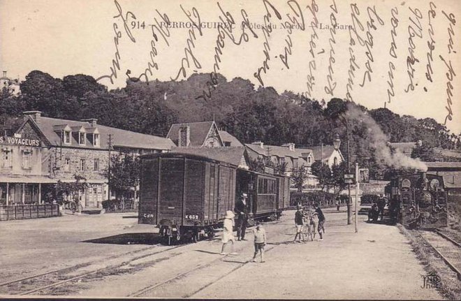 perros gare.jpg