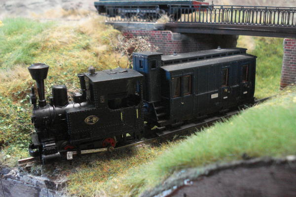 020 et wagons HOe003.jpg
