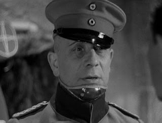 erich-von-stroheim_grand-illusion[1].jpg