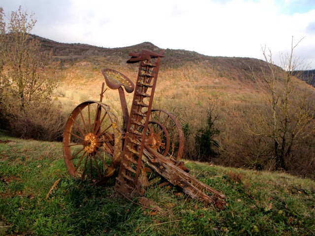 faucheuse  montaigut.jpg