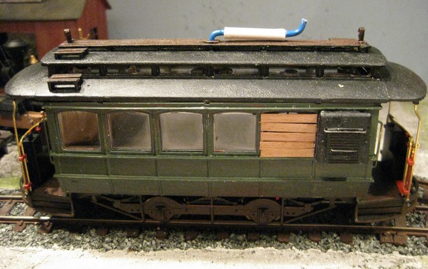 tram coté.jpg