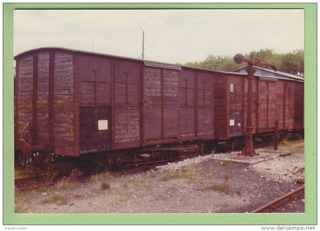 41 - SALBRIS  CF Du Blanc - Argent, des Wagons couverts..jpg