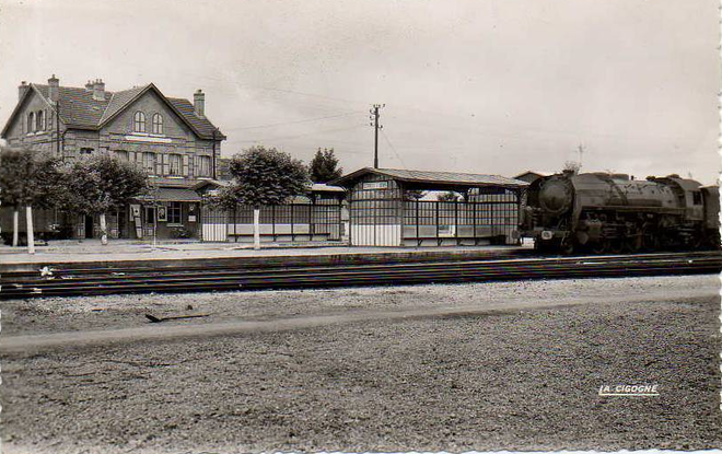 Estrée St Denis gare k - copie.png