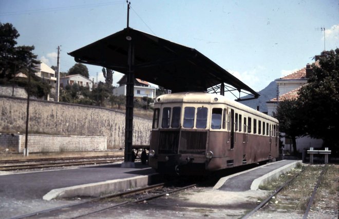 Renault_Digne (64).jpg