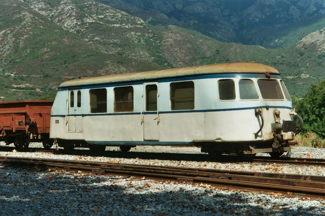 R 210 D CFC.JPG
