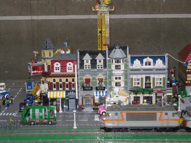 lego 4.jpg