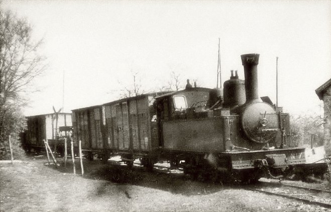 jouy en 1948 près de la gare.jpg