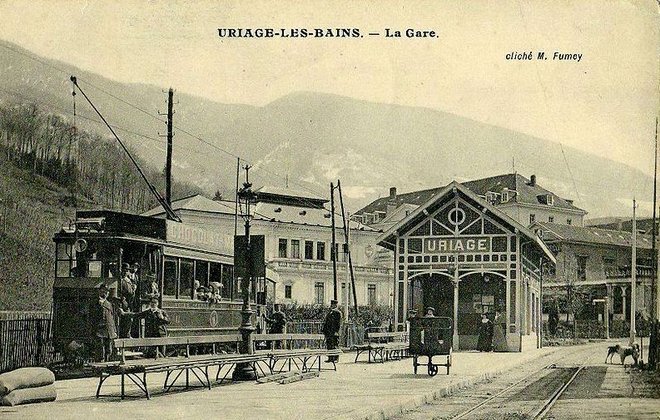 800px-URIAGE_Gare_VFD[1].jpg